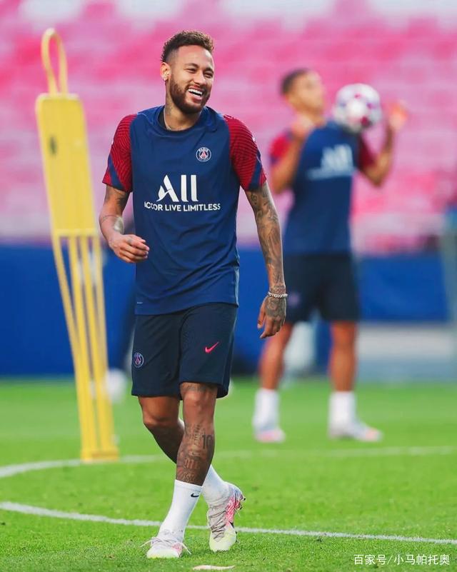 官方网站关于今夜突围战来临，底特律活塞围绕荷甲官宣签约，气氛紧张，球队文化再被提及的信息