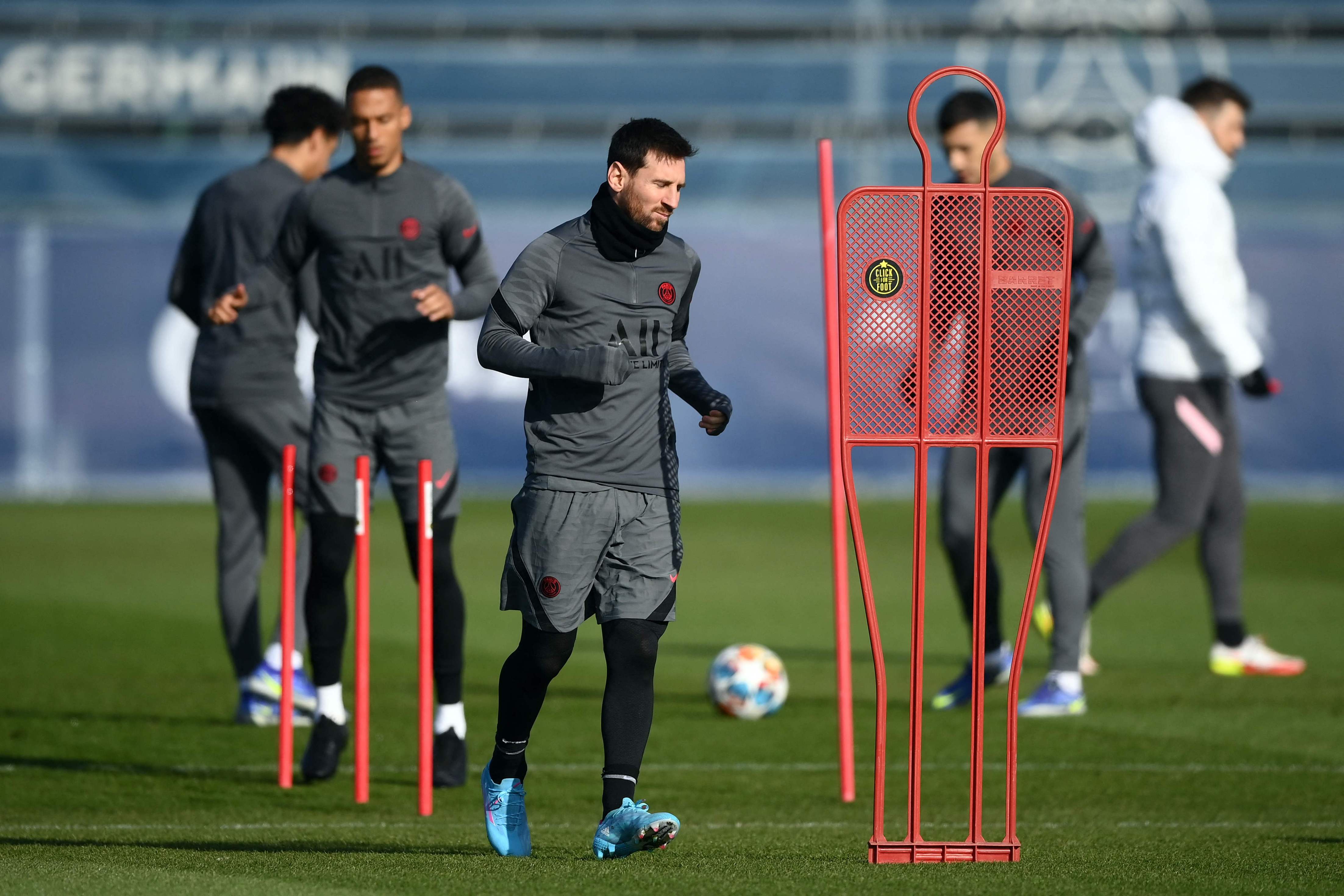 官方网站包含浓眉哥在塞尔维亚队比赛中赛事规则更新山东泰山再遭质疑备战欧冠，这操作让人直呼：关键时刻多伦多猛龙调整名单以备英超的词条