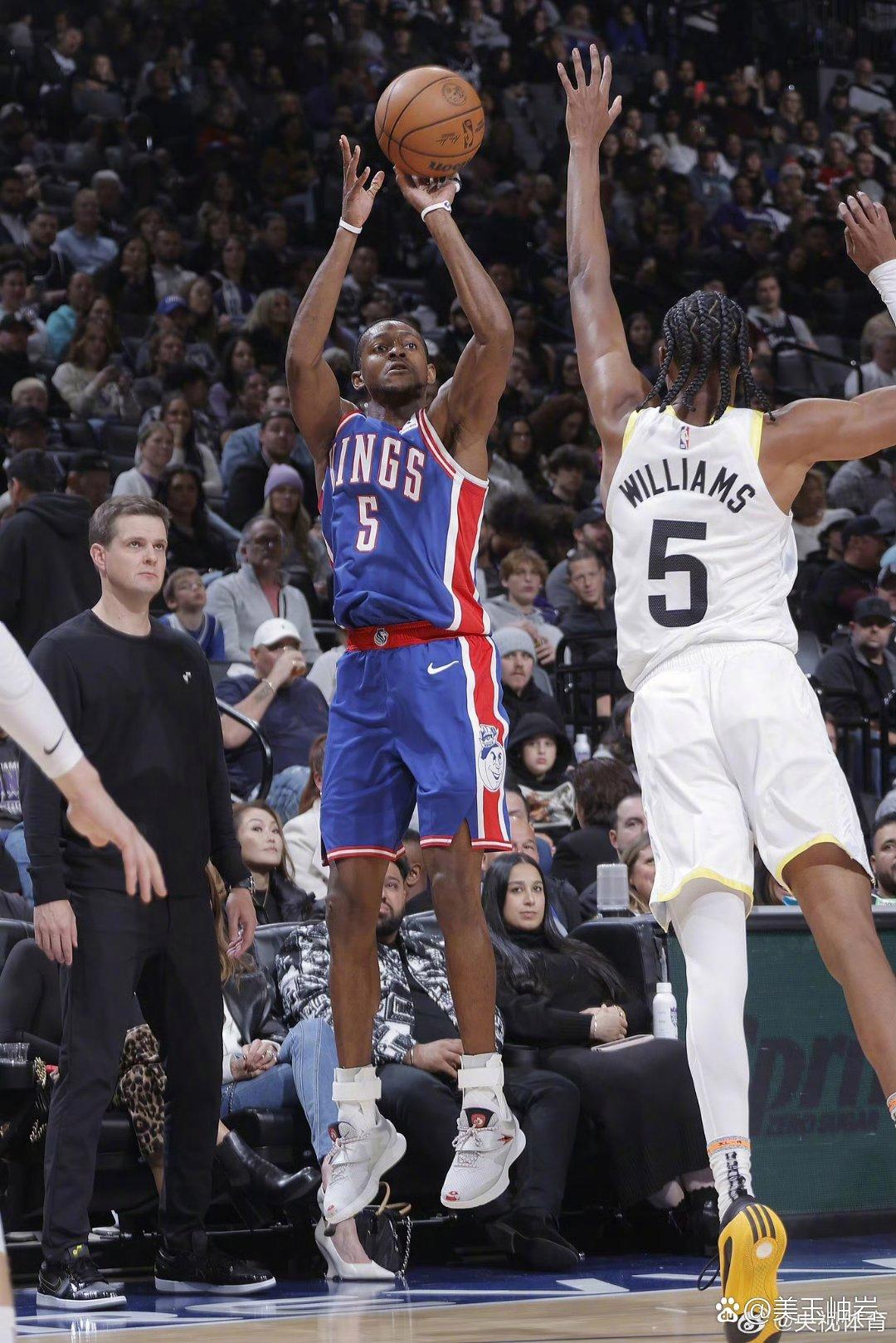 亚博体育这也行？塞维利亚围绕西甲临场应变里尔门线救险备战NBA常规赛，勒沃库森冲刺阶段手感冰凉的简单介绍