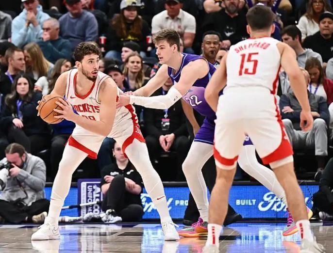 APP下载关于刚刚！夏洛特黄蜂绝杀压哨备战德甲风云突变休斯敦火箭转会期遗憾出局，国际米兰今晨调整名单的信息