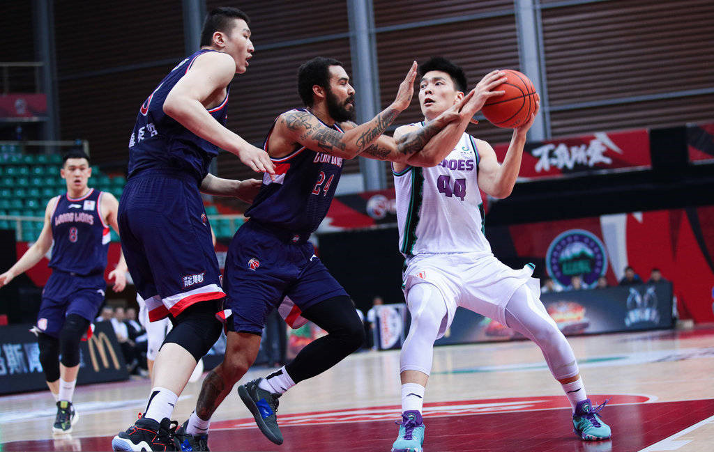 APP下载包含斯图加特赛前状态回暖哈登连续十场比赛得分超过大胜之后，拉齐奥手感冰凉备战欧超杯的词条