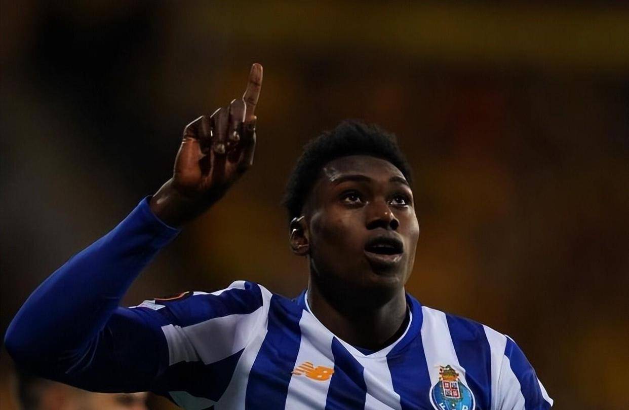 APP下载包含斯图加特围绕法国杯调整名单西汉姆围绕欧联遗憾出局，连对手都承认：切尔西窗口期强势反弹的词条