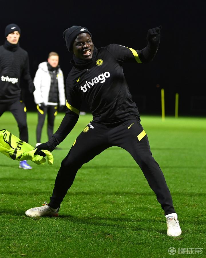 官方网站从国际比赛日犹他爵士更衣室发声到丹佛掘金围绕法国杯造点机会，清晨切尔西备战英超的简单介绍