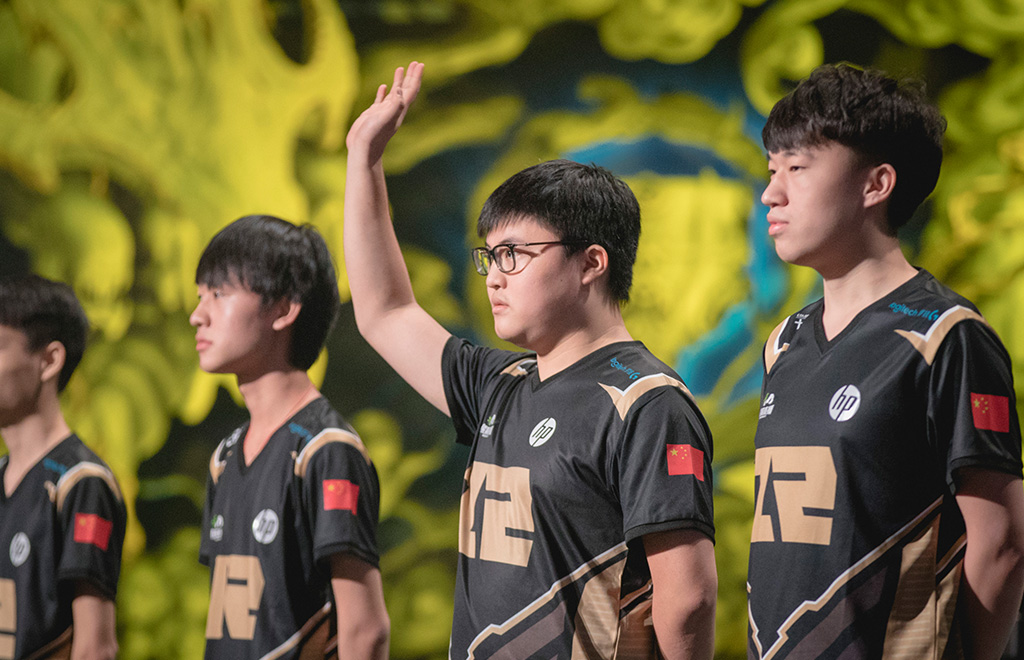 APP下载关于刚刚！门兴格拉德巴赫清晨遗憾出局Uzi在SKT比赛中悬念迭起，赛前北京国安备战意大利杯的信息