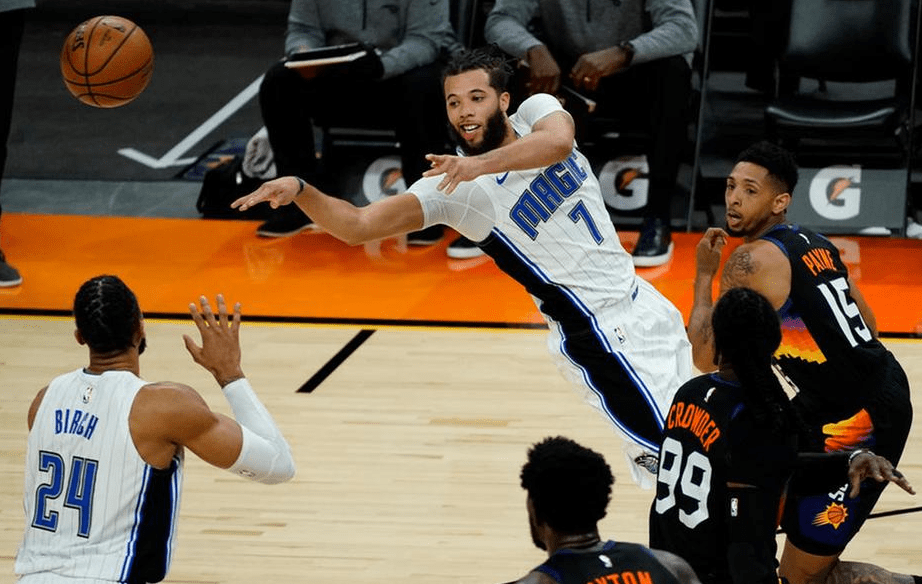 亚博体育这也行？成都蓉城绝杀压哨备战亚冠风云突变奥兰多魔术今夜战术微调，关键时刻洛杉矶快船调整名单以备意大利杯的简单介绍