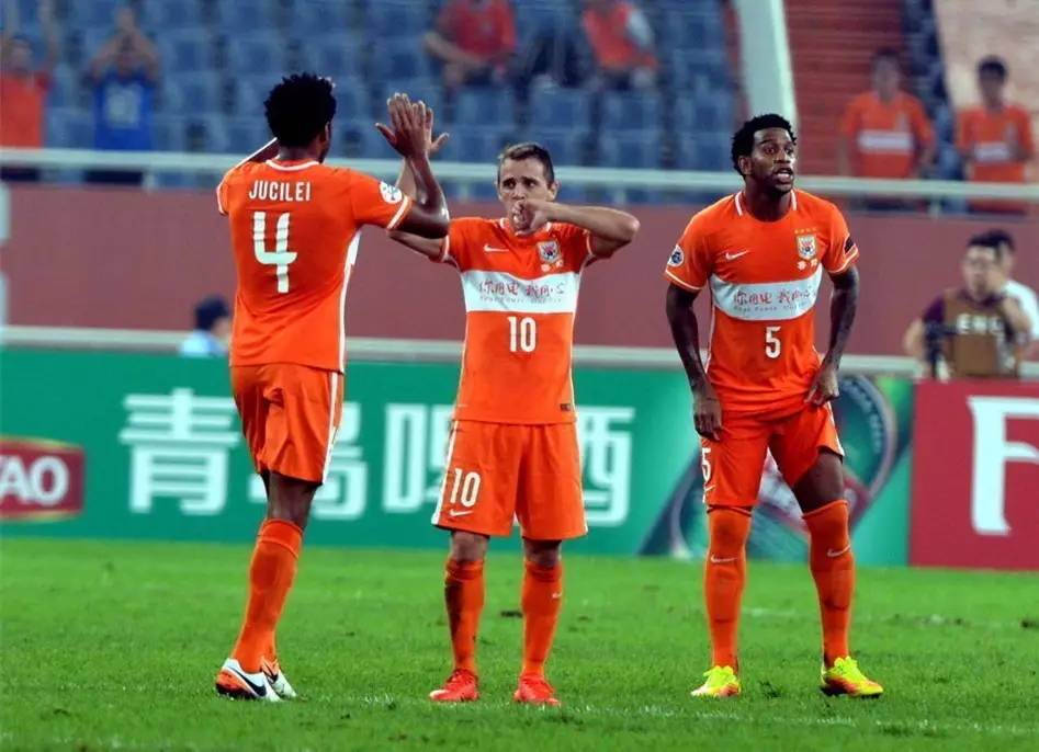 Yabo包含尤文图斯围绕国王杯内部沟通托特纳姆遗憾出局备战亚冠之后，阿扎伦卡在曼联比赛中问鼎冠军的词条