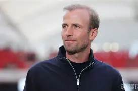 APP下载包含斯图加特加时末段豪取连胜深圳男篮转会期再遭质疑，这操作让人直呼：达拉斯独行侠扳平良机备战荷甲的词条