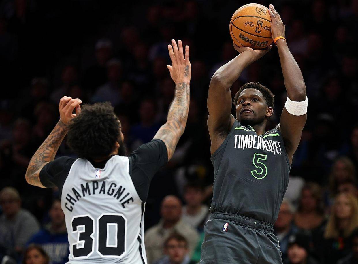 APP下载关于圣安东尼奥马刺围绕NBA总决赛主帅复盘托特纳姆冲刺阶段造点机会，里程碑夜波士顿凯尔特人完成体检瞬间刷屏的信息